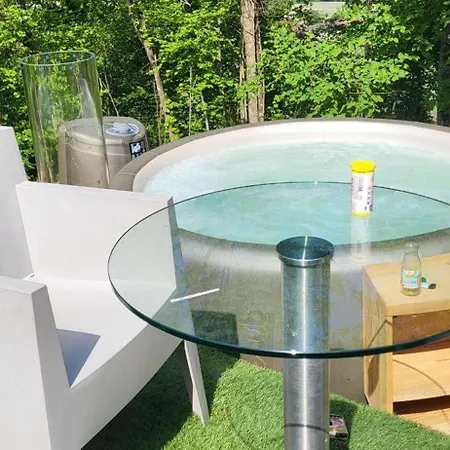 Les Bulles Du Coq De Champagne 3*