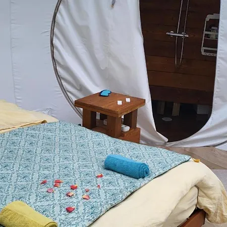 Les Bulles Du Coq De Champagne Кемпинг 3*